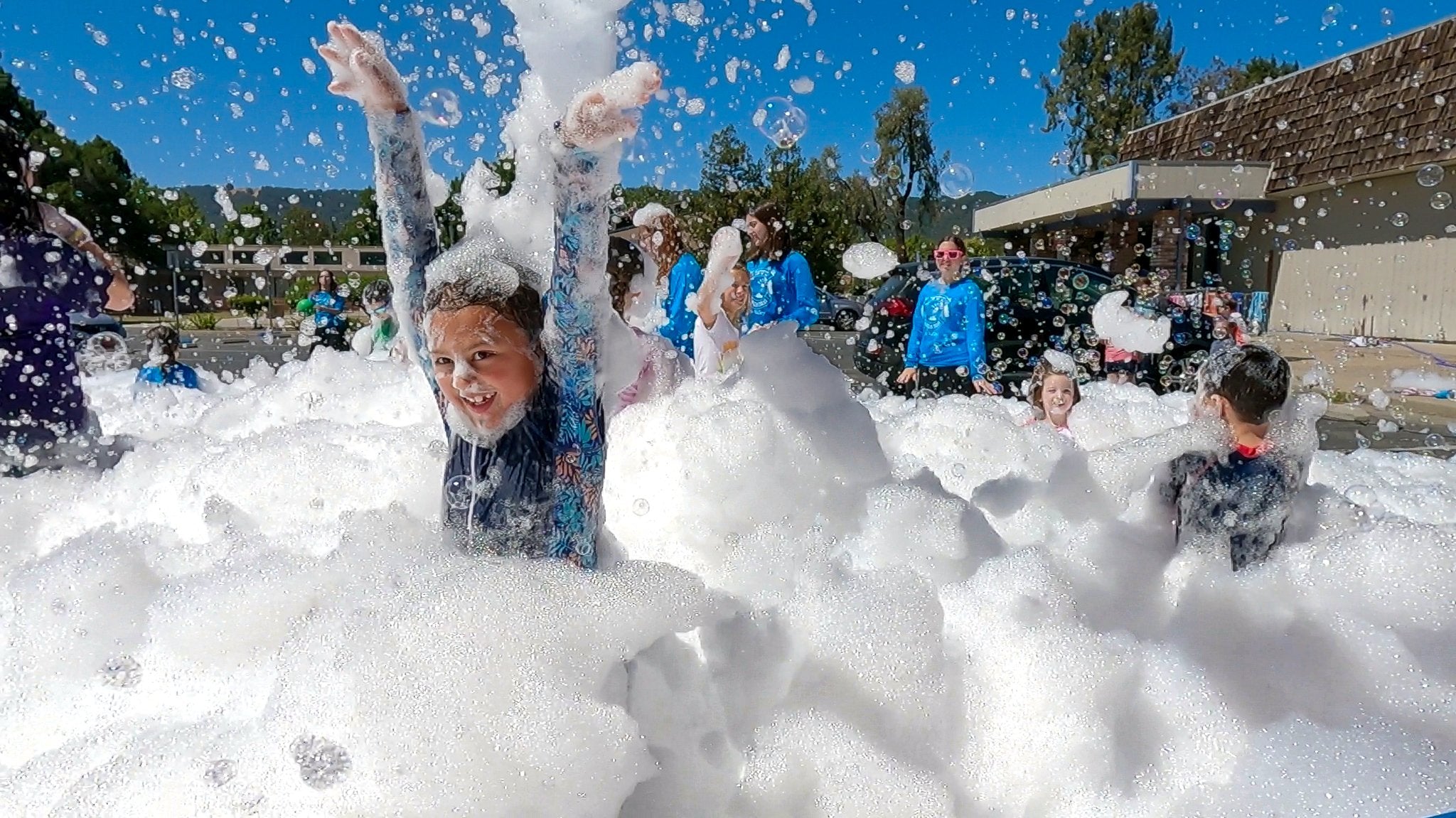 foam-party-home.jpg__PID:63b75d8a-bda1-4329-9c25-bef008dda7cb